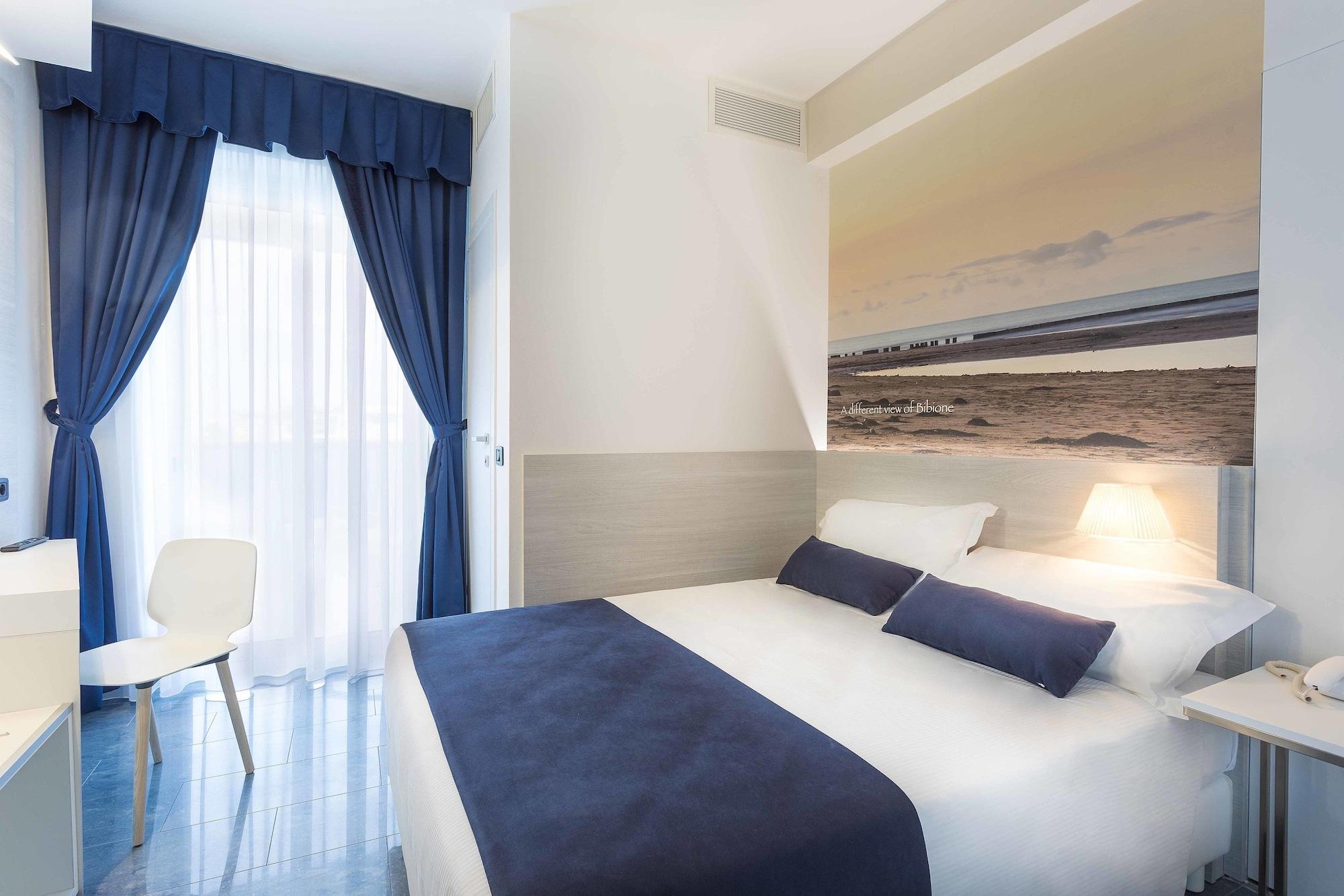 Hotel Parigi Бибионе Екстериор снимка