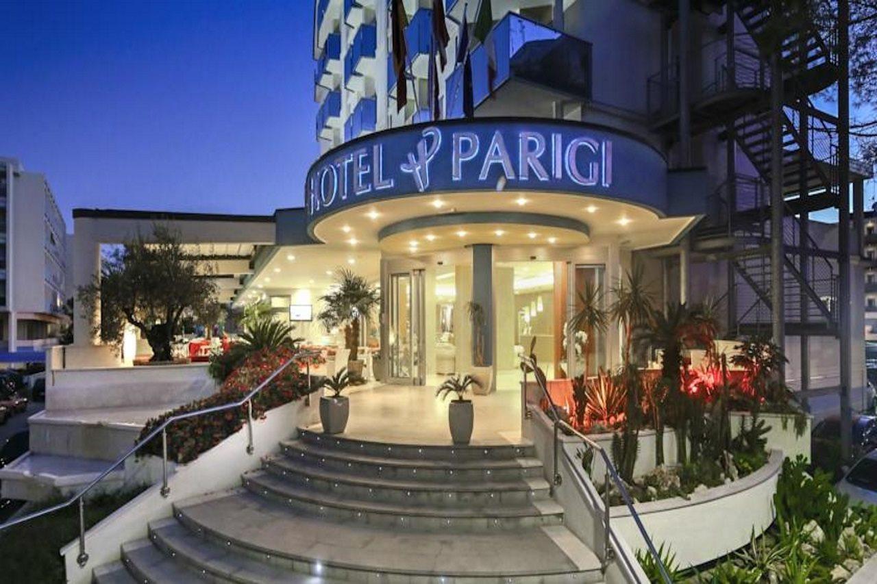 Hotel Parigi Бибионе Екстериор снимка