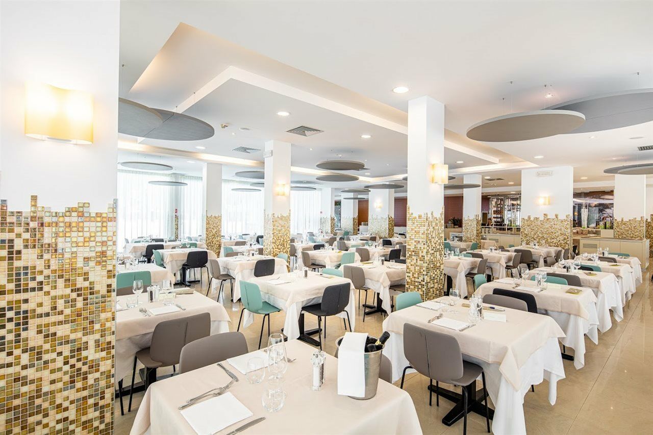 Hotel Parigi Бибионе Екстериор снимка